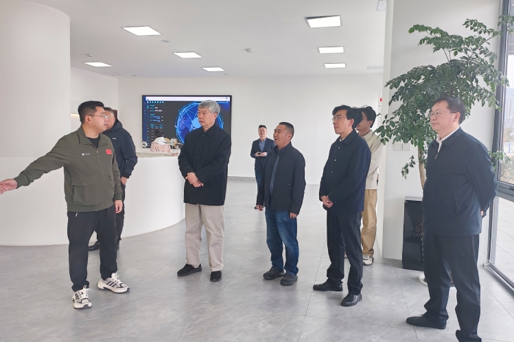 卫星基地参观 卫星基地参观